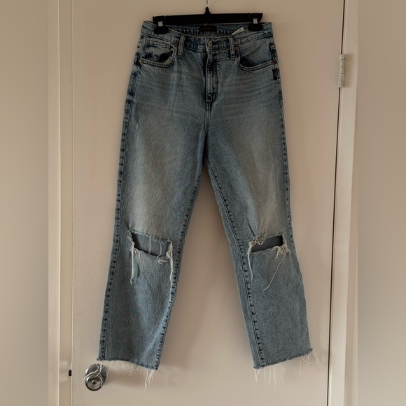 Silver Jeans - Picture 3 of 5